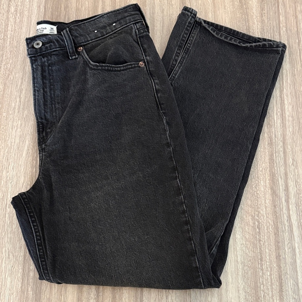 Abercrombie & Fitch Ultra High Rise 90’s Straight Black Jeans Women’s 30 Regular